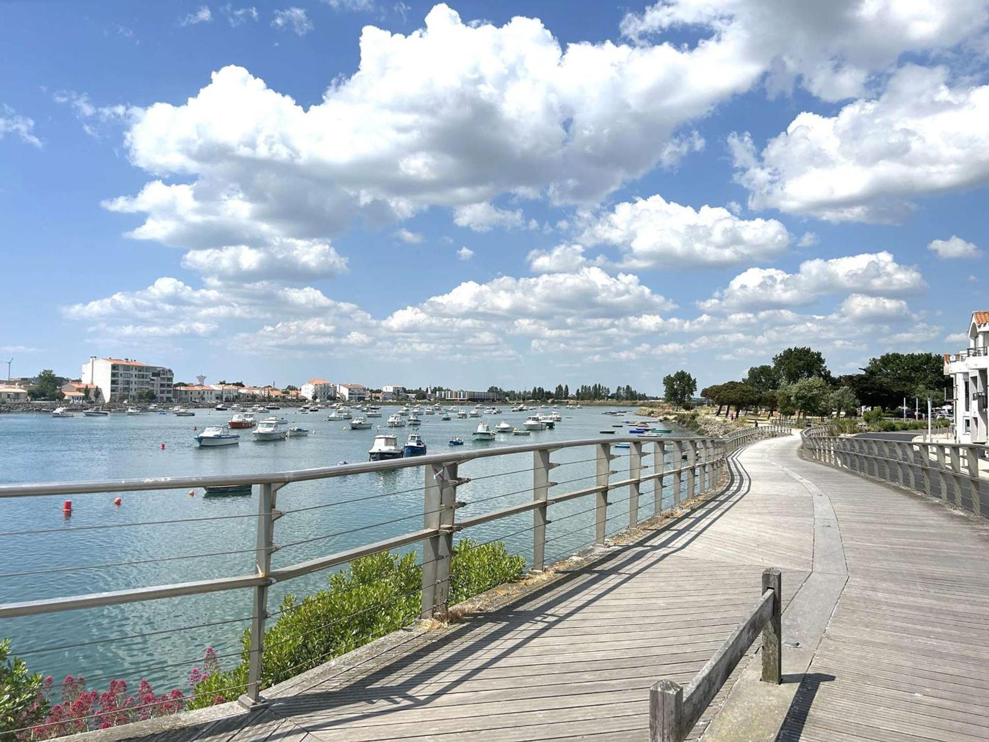 Appartement 2 Pieces Avec Parking Prive, Proche Plage Et Commerces, Saint-Gilles-Croix-De-Vie - Fr-1-224-783 Kültér fotó