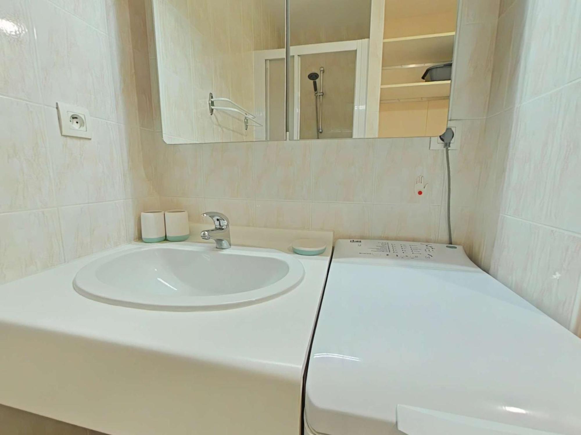 Appartement 2 Pieces Avec Parking Prive, Proche Plage Et Commerces, Saint-Gilles-Croix-De-Vie - Fr-1-224-783 Kültér fotó