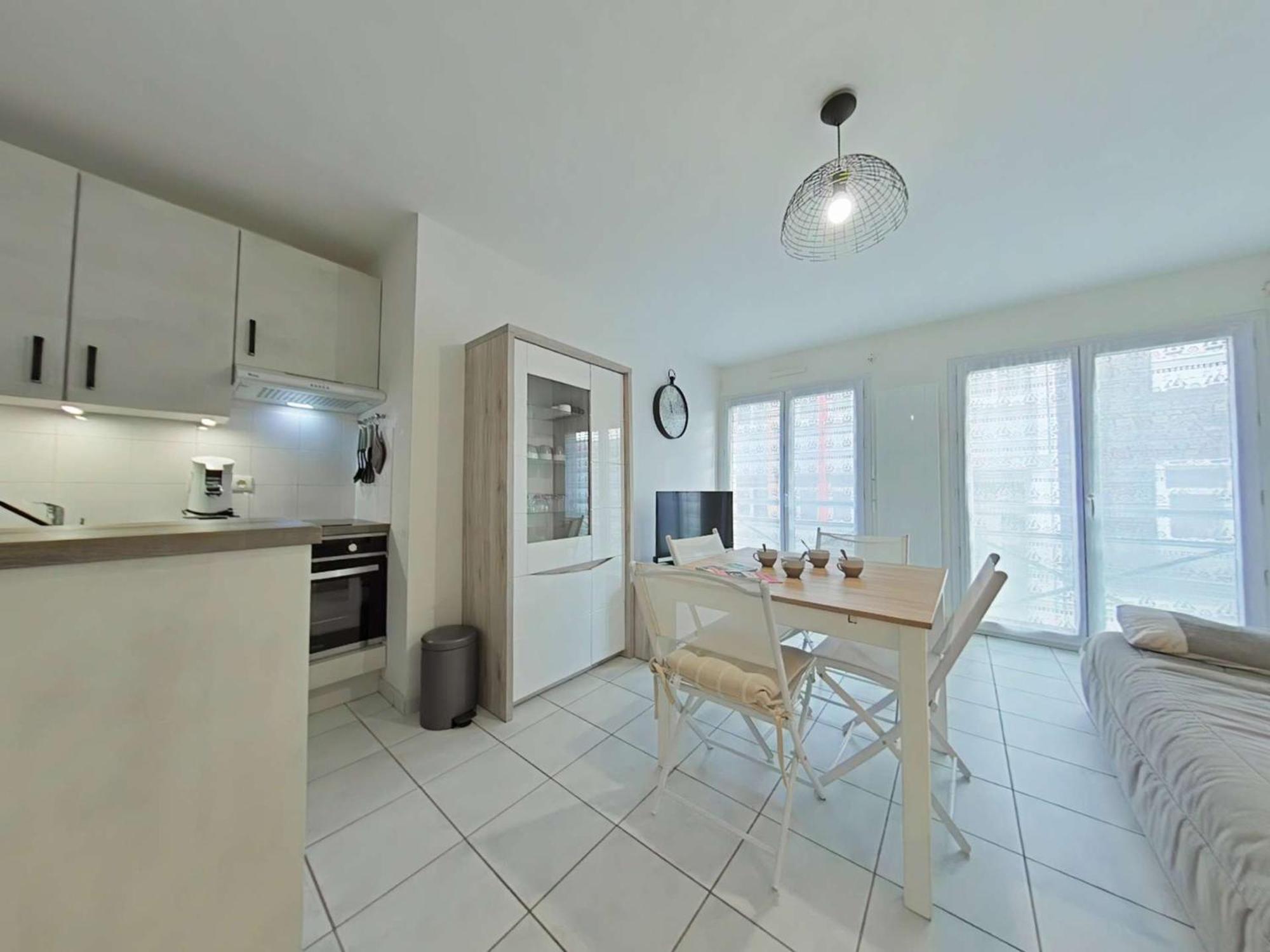 Appartement 2 Pieces Avec Parking Prive, Proche Plage Et Commerces, Saint-Gilles-Croix-De-Vie - Fr-1-224-783 Kültér fotó